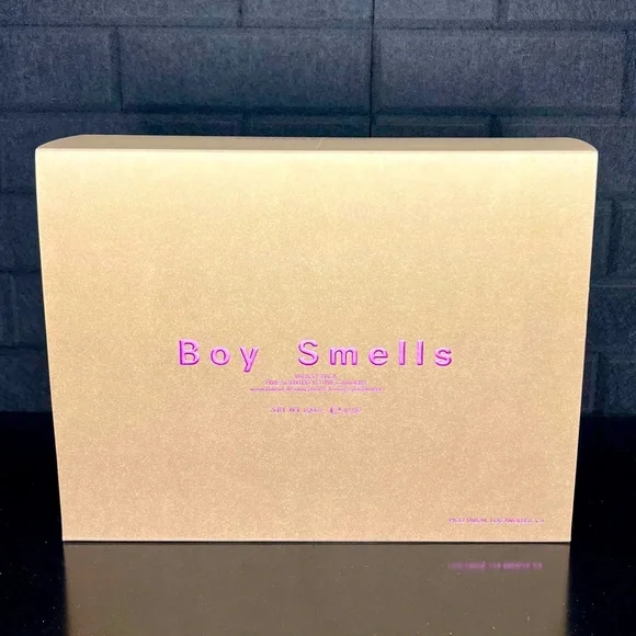 BRAND NEW- BOY SMELLS CANDLE SET - Picture 4 of 7